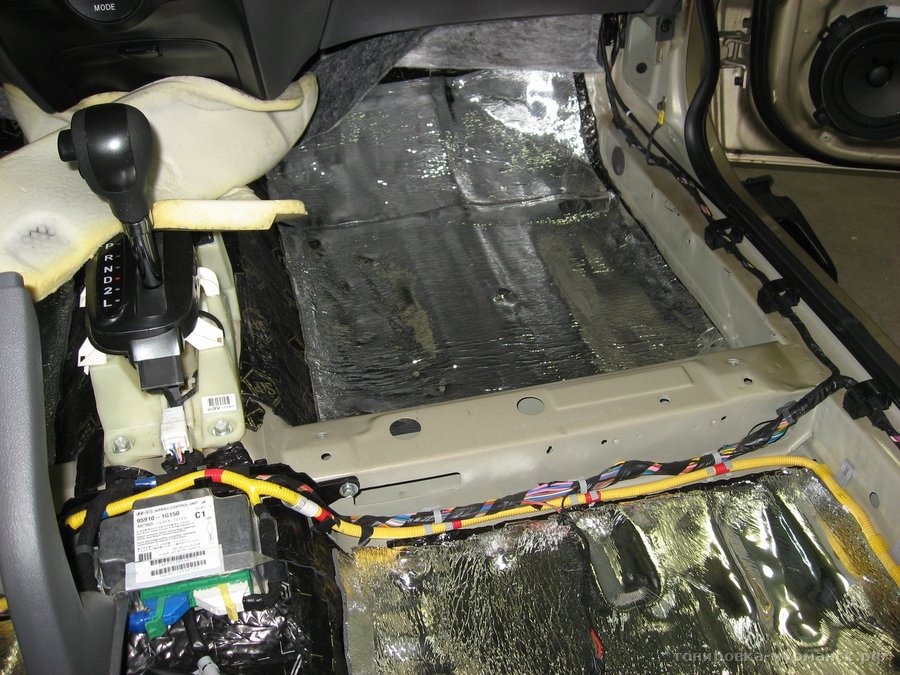 Шумоизоляция Subaru Forester в Мурманске — фото 14